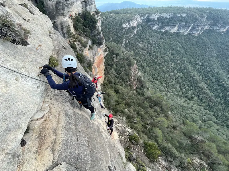Vía ferrata dels Patacons con guía certificado desde Barcelona